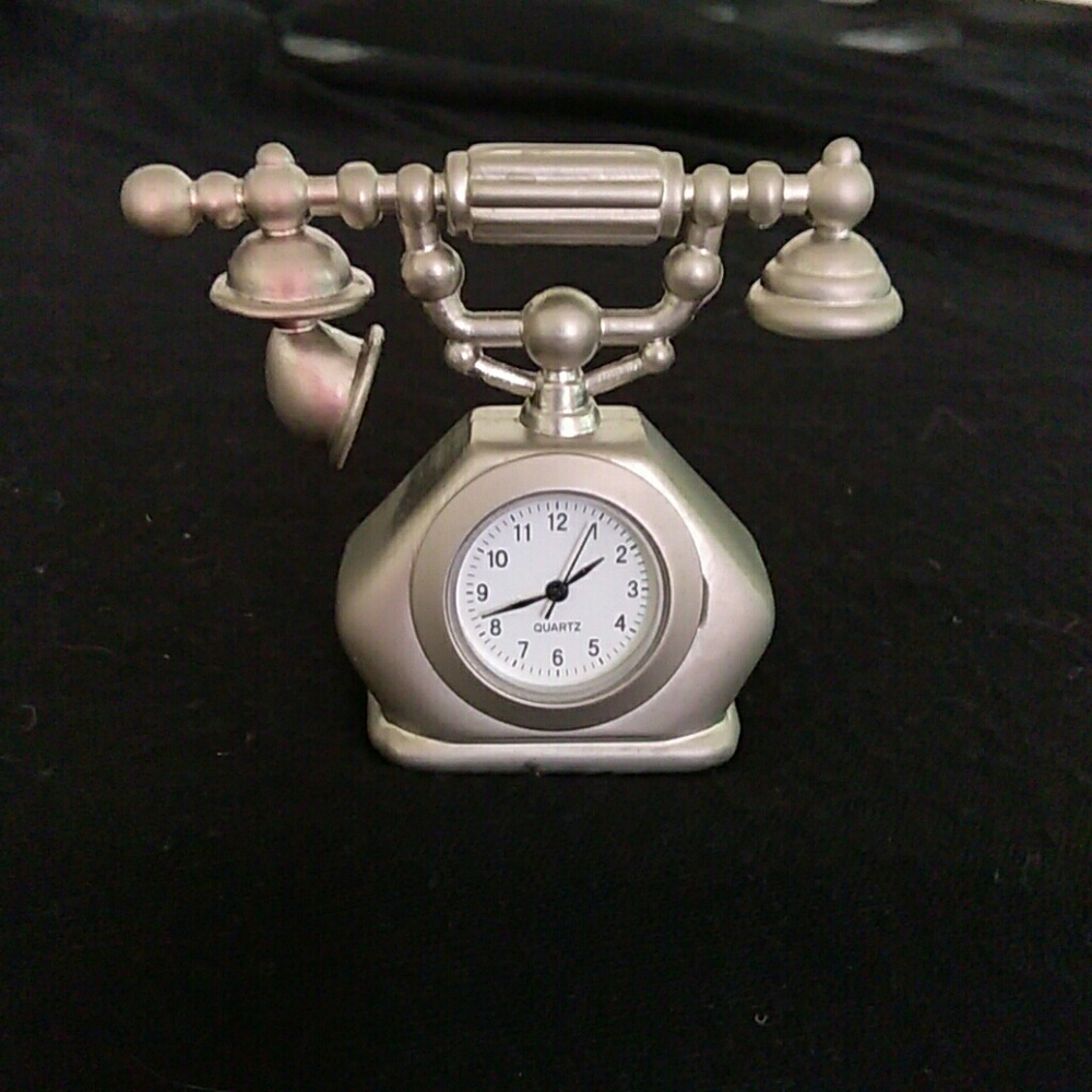 Vintage Collectible Decor Timepiece